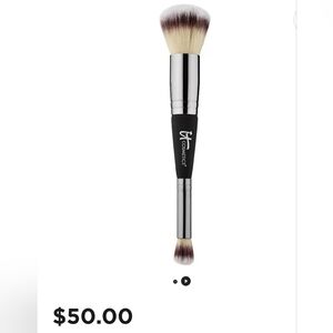 IT Cosmetics Professional Makeup Brush - Black and Gold